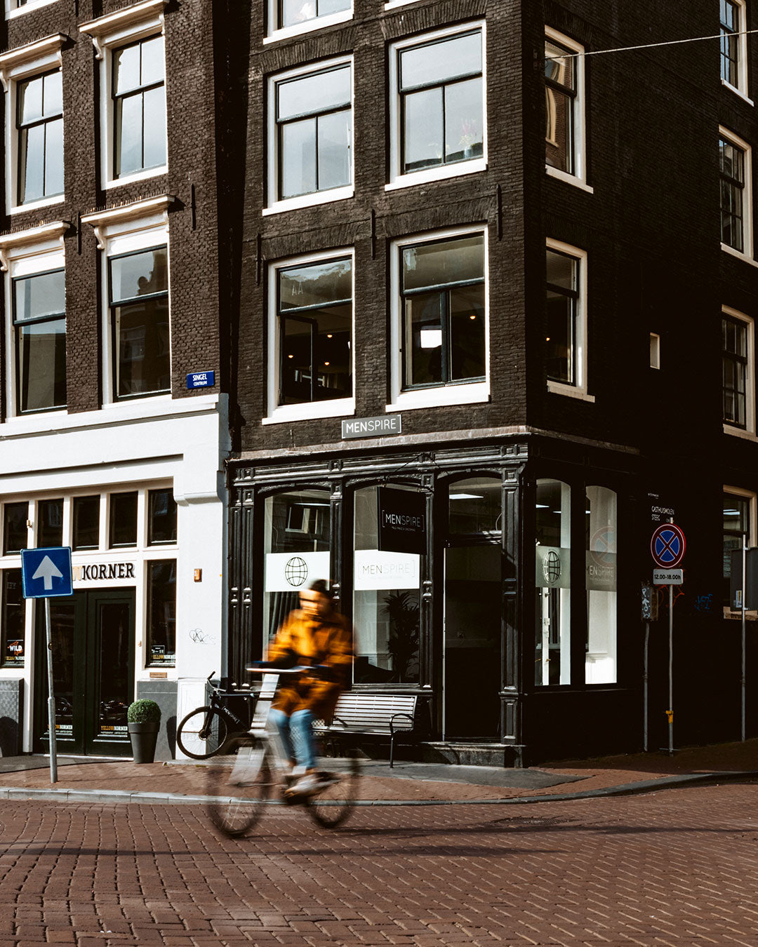 MENSPIRE salon reflecting the brand’s innovative approach to men’s grooming, featuring contemporary design, expert barbers, and a focus on delivering a luxury grooming experience